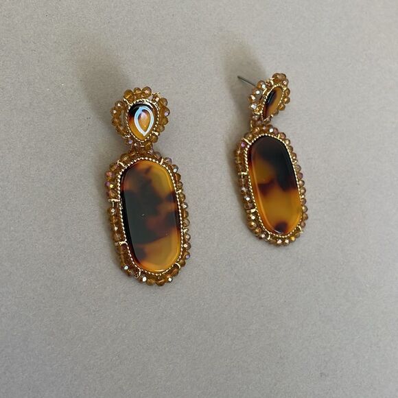 Elegant Tortoiseshell Drop Earrings A1210 - Picture 4 of 4